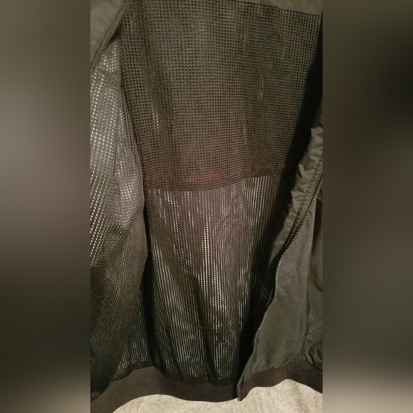 Nike Team Iowa Hawkeyes windbreaker Men's Lg - Picture 6 of 7